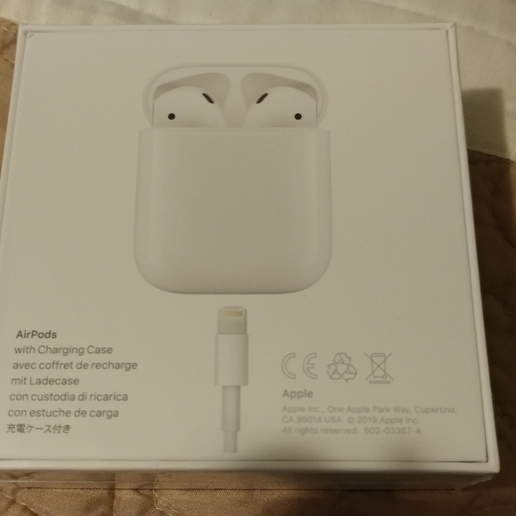 NEW Apple AirPods